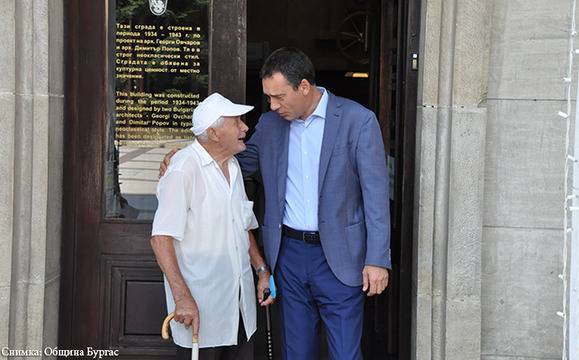 Идната сряда Бургас ще се сдобие с още един столетник