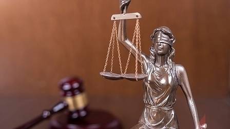 Обвиниха в опит за убийство момчето, намушкало свой съученик