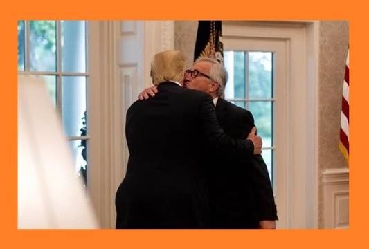 За целувката между Юнкер и Тръмп.