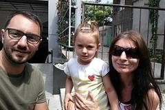 Антон Хекимян изгуби телефона си на площада в Русе, добри хора му го върнаха