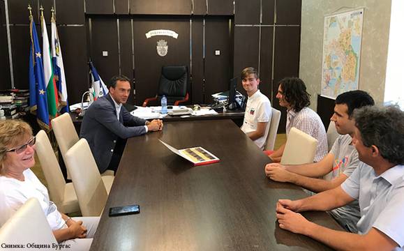 Бургаски математици от националния показаха медалите си в Общината