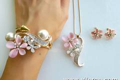 ТОП БИЖУТА С ПЕРЛИ ЗА ПРИКАЗНА ЕСЕН