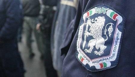 Продължава полицейската операция в Хасково заради пребития от цигани полицай