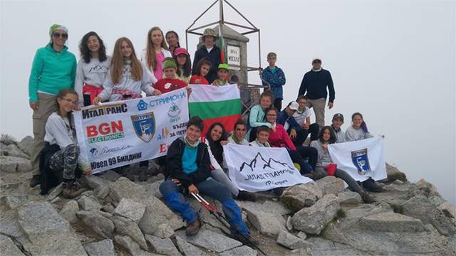 Героите на лятото! 23 деца от Петрич извършиха подвиг в алпинизма!