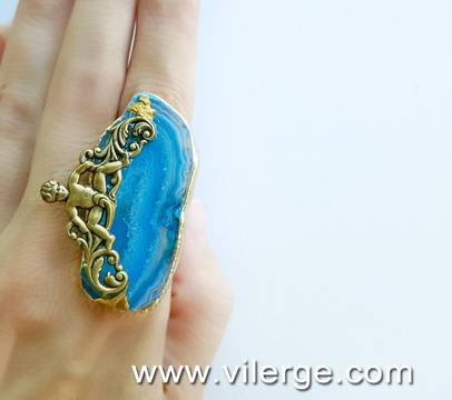 ЛУКСОЗНИ ПРЪСТЕНИ ЗА ЕСЕН И ТОП БИЖУТА