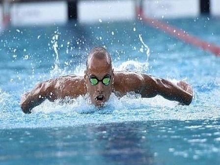 Антъни Иванов на финал на Европейското първенство по плуване