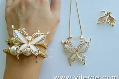 ЗЛАТНА КОЛЕКЦИЯ БИЖУТА С ПЕРЛИ ЗА ЕСЕНТА