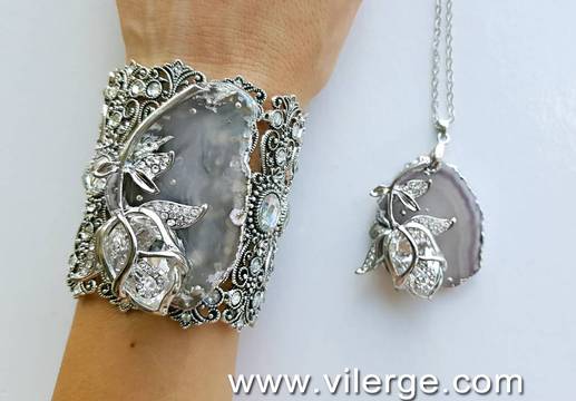 СРЕБЪРНА ЛИНИЯ ХИТ БИЖУТА ЗА ЕСЕН И ЖЕНИ