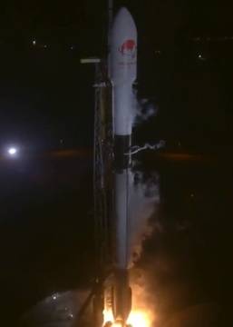 УСПЕХ: СпейсЕкс проведе първия полет на вече употребявана ракета Блок 5 по-малко от три месеца след нейното връщане!