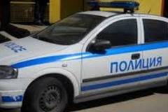 Трима цигани влязоха в дома на дядо да му продават дини, излязоха си с…