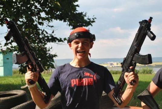 Counter Strike на живо Lasertag