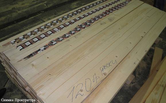 Митничари откриха контрабандни цигари за 834 840 лева на борда на либерийски кораб