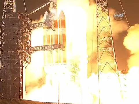 Автоматичната междупланетна станция на НАСА Паркър прекоси орбитата на Луната