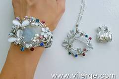 ПРИКАЗНА ЕСЕН ПОСРЕЩНИ С ТОП БИЖУТА ЗА ЖЕНИ