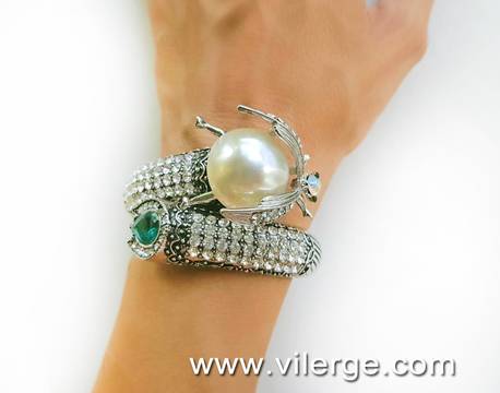 ГРИВНИ С ПЕРЛИ ЗА СЕЗОН ЕСЕН И ЖЕНИ