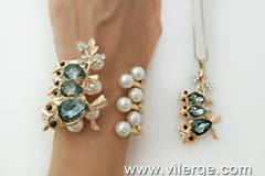 ЗЛАТНА СЕРИЯ БИЖУТА С ПЕРЛИ ЗА ЕСЕНТА