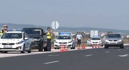 Проверяват колите на гастарбайтерите, трафикът по пътищата е натоварен