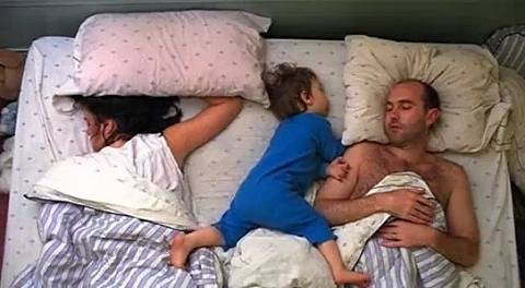 Как да приучим детето да спи в креватчето си (само 102 прости стъпки)