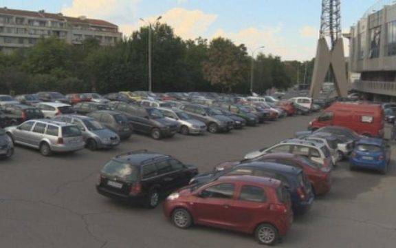 От утре паркингът на Националния стадион вече е платен
