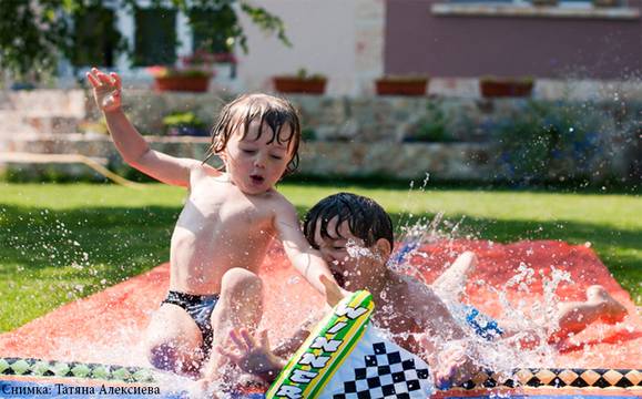 Улови лятна емоция и спечели награда от PoligrafF!