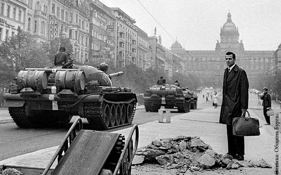 Фотоизложба разказва за Пражката пролет от 1968-а в Казиното