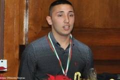 Атанасов започва срещу японски боксьор на Световното за младежи в Будапеща