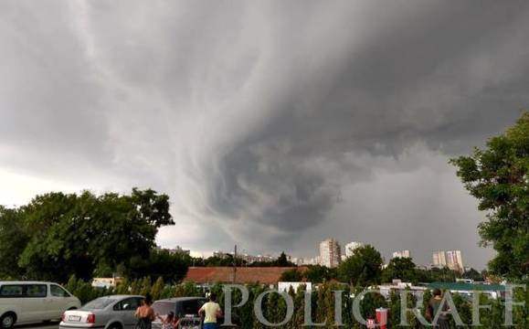 Август си отива „с гръм и трясък“, температурите остават високи докъм средата на септември