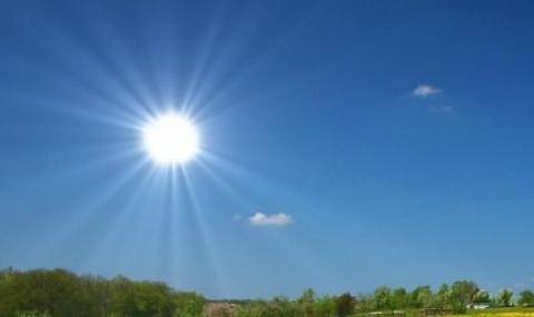 Днес слънчево с максимални температури между 28° и 33°. Над планинските райони ще превали