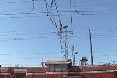 Момче пострада от волтова дъга при опит да си направи селфи върху влак