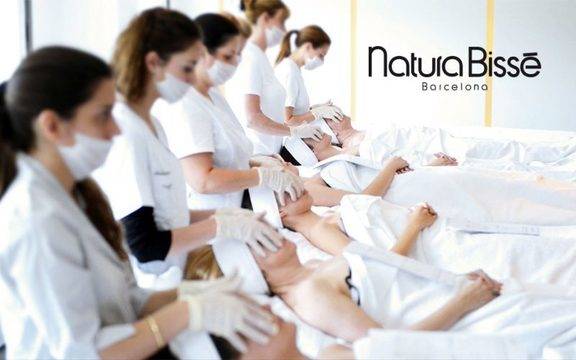 Natura Bisse предлага козметични програми, специализирани за страдащите от онкологични заболявания