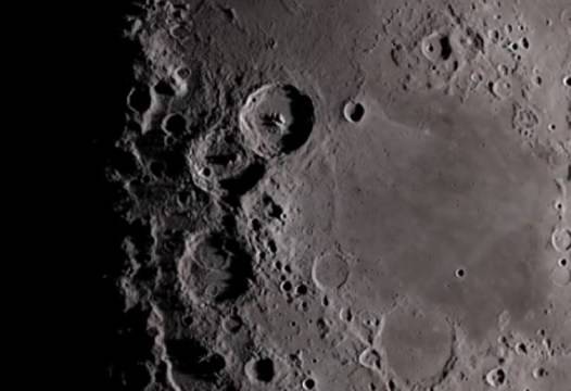 НАСА показа вълшебни и невиждани досега кадри от Луната (ВИДЕО)