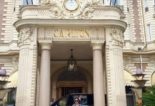 Наталия Гуркова и Джордже на едно от най-тузарските места за почивка (СНИМКИ)