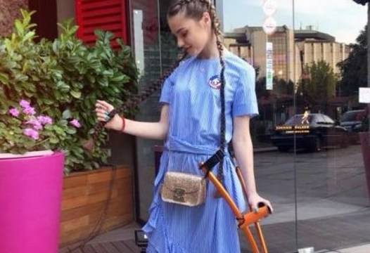 Какво се случва с изпотрошената красавица Кристин, която живее втори живот след катастрофата с Дивна (СНИМКИ)