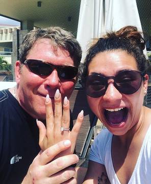 Заради пари на 17 години започнах да спя с богат чичко с 2 деца, но сега се влюбих в него и… (СНИМКИ)