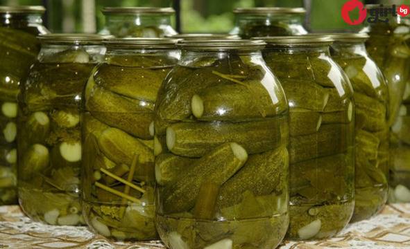 Най-после ми разкриха тайната: Най-вкусните кисели краставички си искат само тази добавка и стават за чудо и приказ