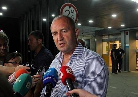 Президентът Радев посети част от ранените в тежката катастрофа край Своге