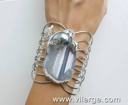 ТОП КОЛЕКЦИЯ ГРИВНИ С ПЕРЛИ ЗА ЕСЕН