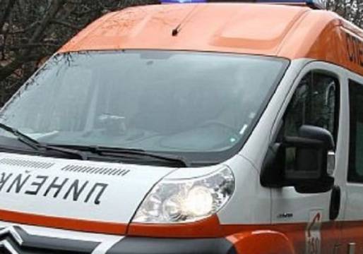 ПИЯНА 37-ГОДИШНА ЖЕНА СМАЗА 4 ПАРКИРАНИ КОЛИ НА „КАВАЦИТЕ“ MEDIAMIX МЕДИЯМИКС-НОВИНИТЕ НА ЕДНО МЯСТО