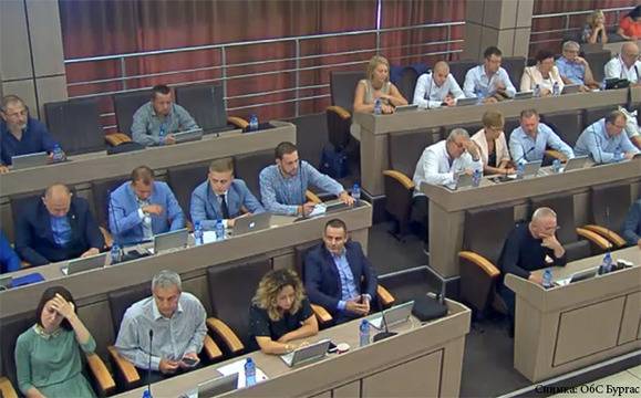 Съветниците се събраха за редовно заседание, нищят бъдещето на „Жабарника“