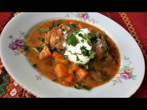 Вкусна яхния с кюфтета