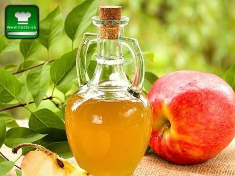 Най-добрият ябълков оцет е домашният! И е много лесно да го направите
