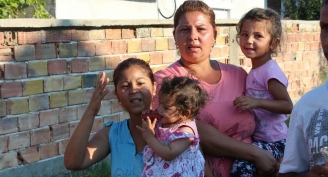 Прости сметки: колко взима една малолетна циганска майка?