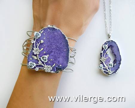 ЛУКСОЗНИ ГРИВНИ И КОЛИЕТА И СРЕБРО ЗА ЕСЕН