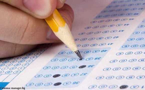 2 825 младежи се явиха на днешната матура по предмет по избор