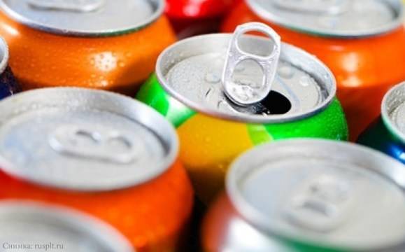 Англия обмисля забрана за продажбата на енергийни напитки на лица под 18 години