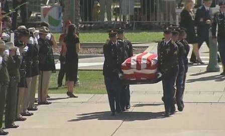 Маккейн избирал приживе кои негови близки да го изпратят в последния му път