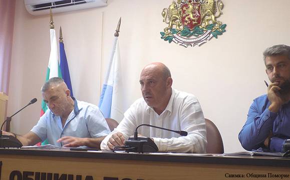 Кметът на Поморие се срещна с директорите на учебните заведения от общината