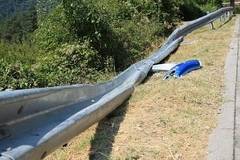 ОПУ-София пита кмета на Своге кой е поставил мантинелата на път II-16 в града
