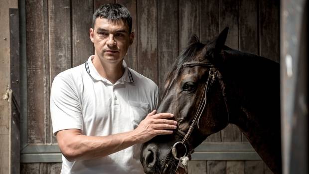 Владо Николов: Пука ми за България. За това, че нацията се топи, измира и изчезва!