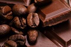 Три шоколада на месец пазят сърцето от болести